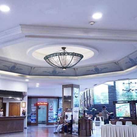 Kedaton Hotel Бандунг Екстериор снимка