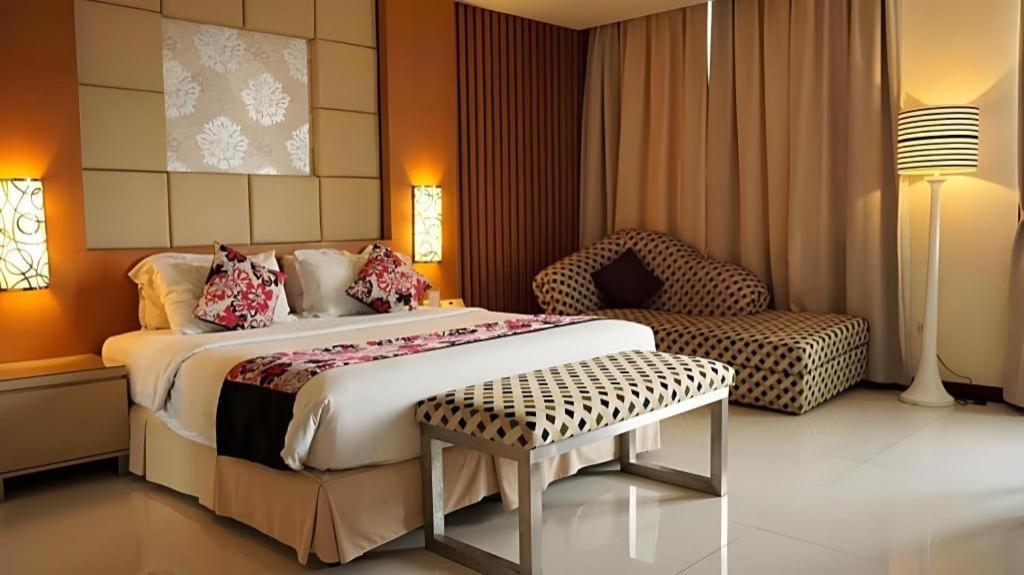Kedaton Hotel Бандунг Екстериор снимка