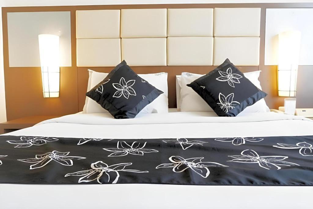 Kedaton Hotel Бандунг Екстериор снимка