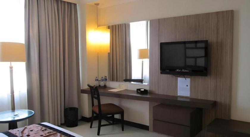 Kedaton Hotel Бандунг Екстериор снимка