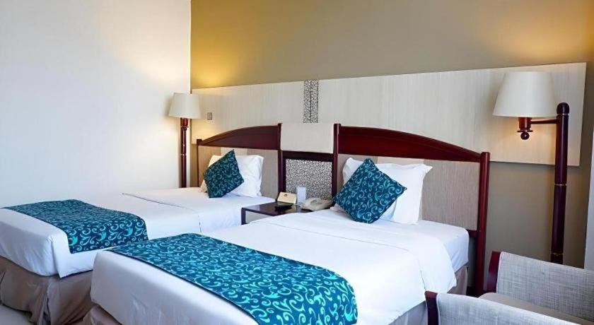 Kedaton Hotel Бандунг Екстериор снимка